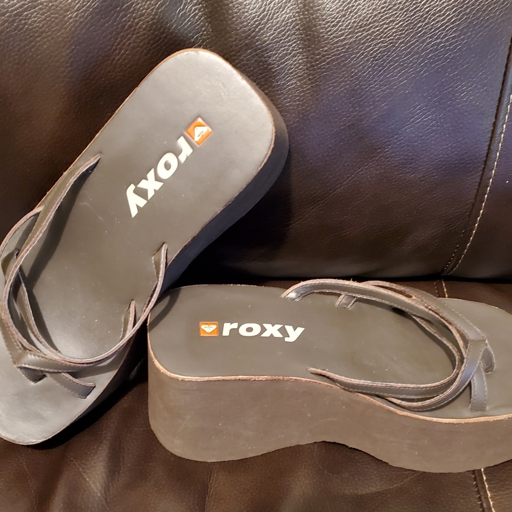 Roxy Platform Flip Flops size 6.5